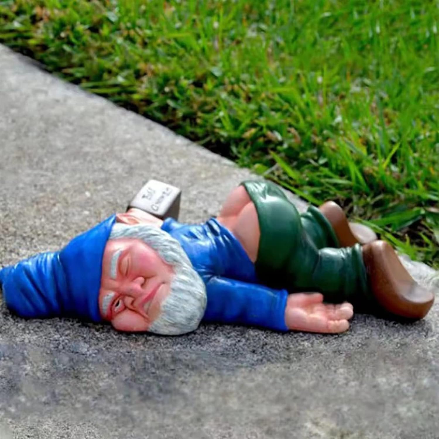 MINICAR Funny Drunk Garden Gnome Statue 9.5 Inch – Indoor Home Office Figurine Decor Outdoor Yard Lawn Patio Sculpture Decoration, Naughty Gifts for Women Men, Blue