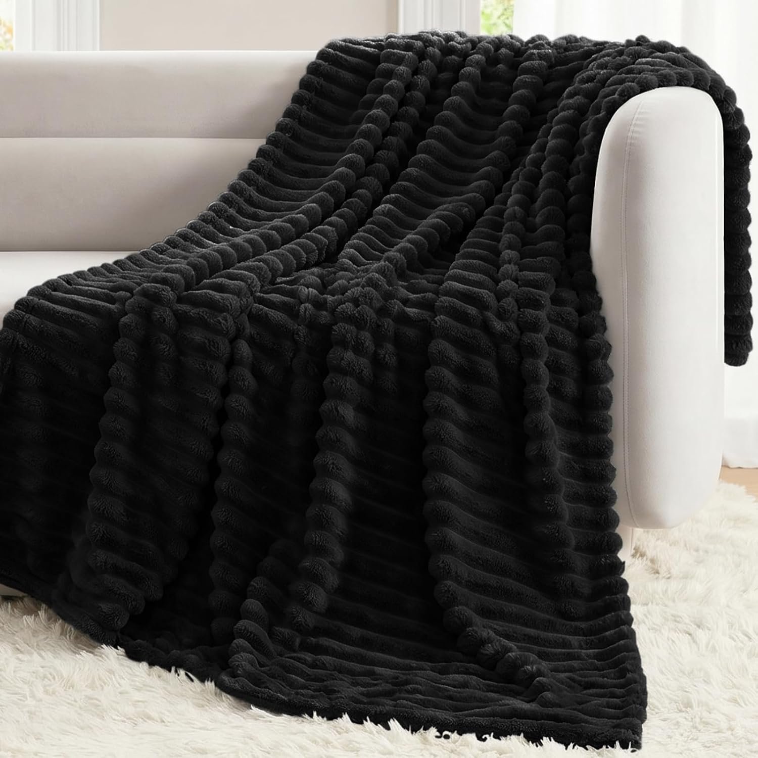 CozyLux Black Throw Blanket for Couch & Bed – 300GSM Soft Plush Fleece, 50″x60″ Lightweight All Season Blanket for Travel, Aesthetic Home Decor, Graduation & Birthday Gifts for Women Men