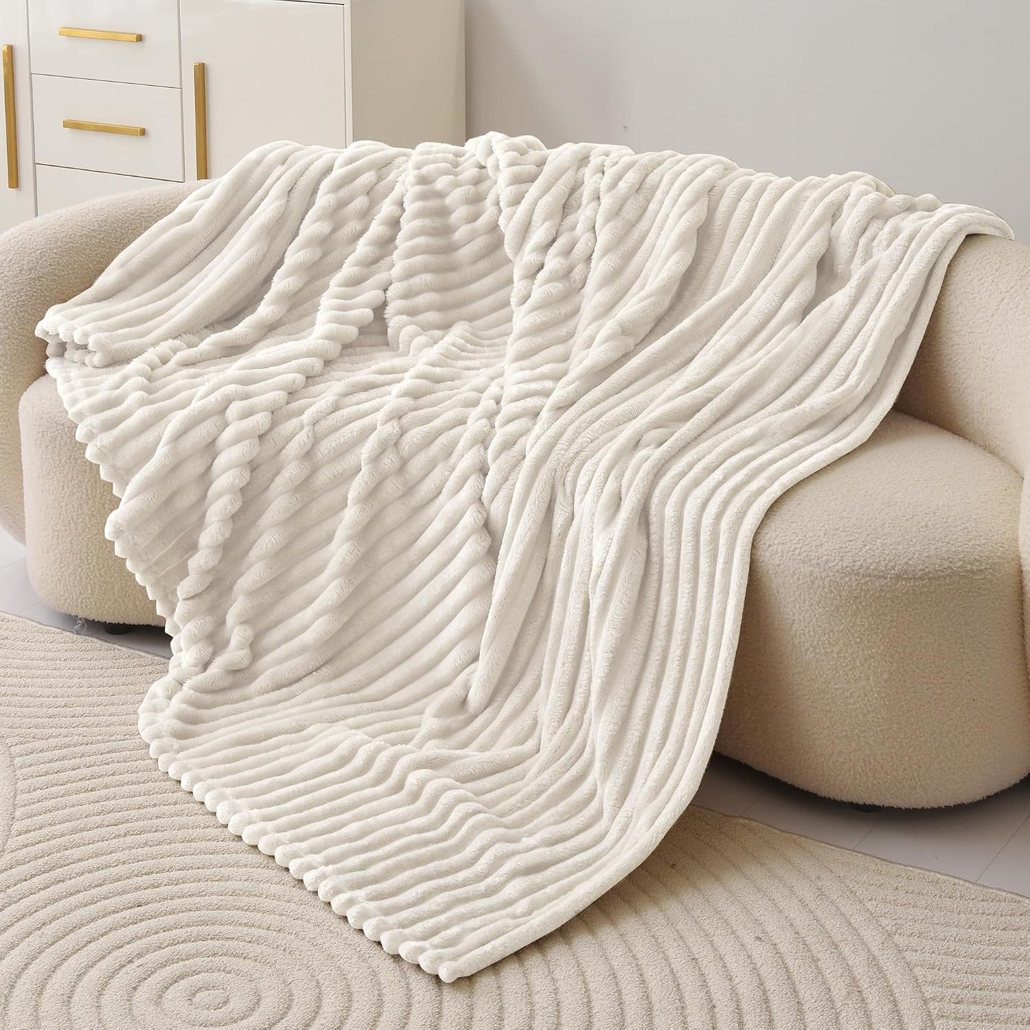 White Fleece Throw Blanket for Couch & Bed, Cozy Warm Gifts for Women Girls | Soft flannel, no-pill & no-shed. Lightweight for sofa, chair, car and home decor. For Mother’s Day, Graduation, Christmas.