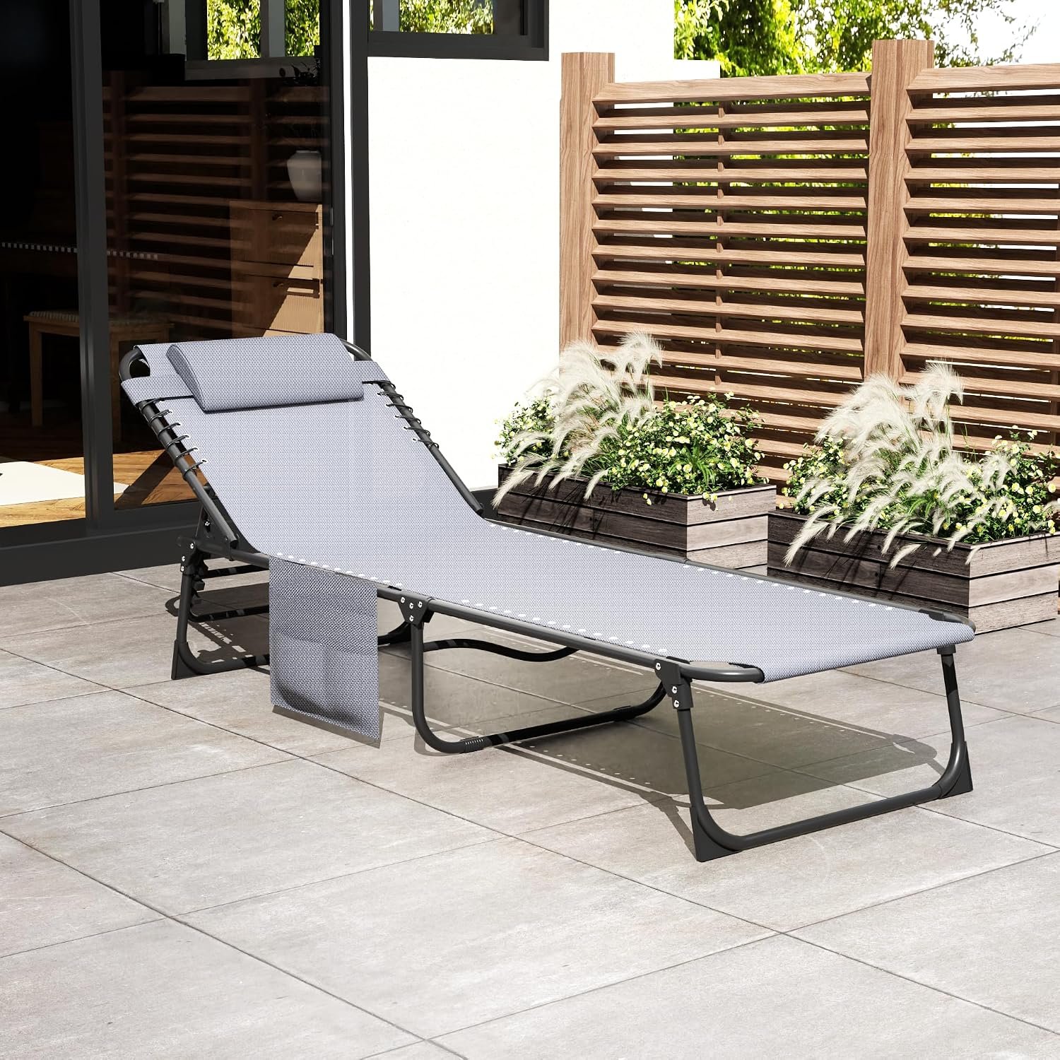 Outdoor Folding Lounge Chair, 4-Level Reclining Backrest Chaise Lounge, Removable Pillow & Side Pocket Design, Breathable Portable Tanning Chair for Poolside, Beach, Patio, Backyard