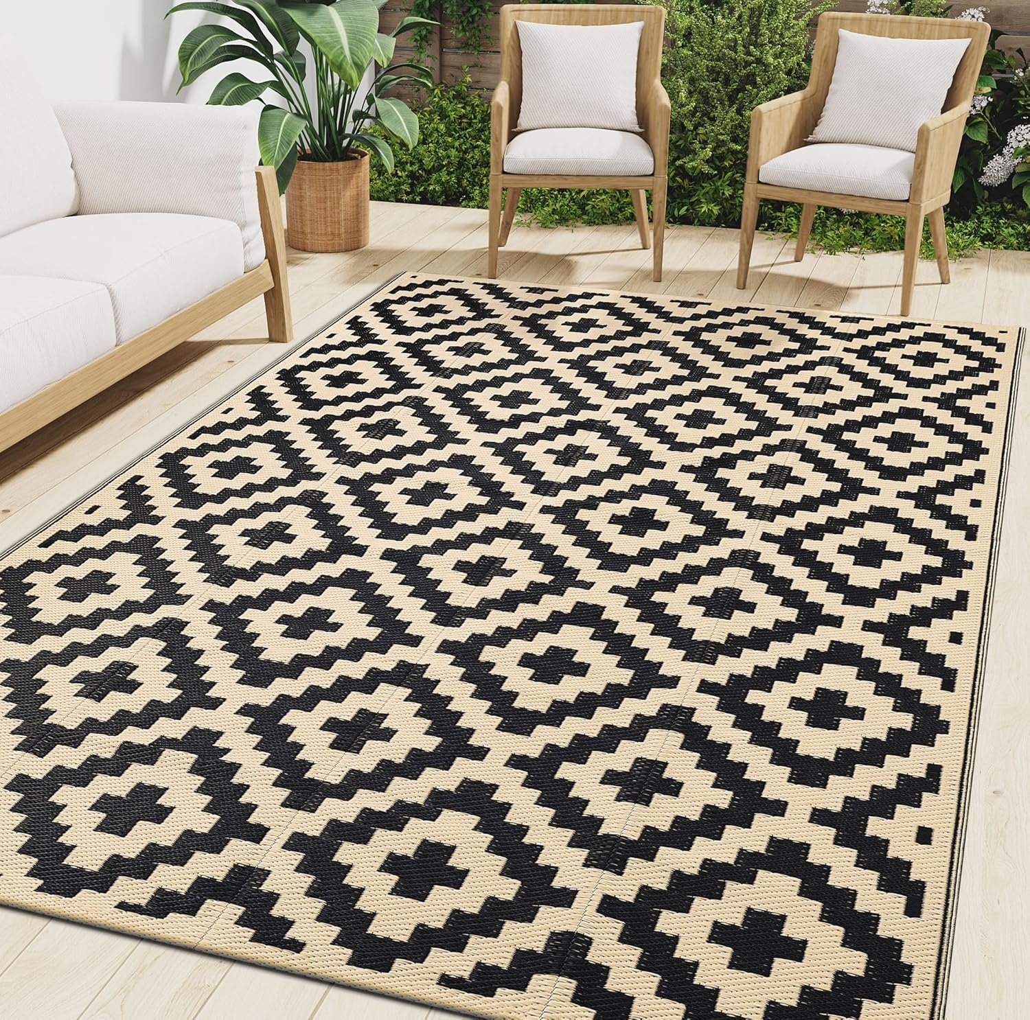 Smiry Waterproof Outdoor Rug 5×8 ft, Reversible Plastic Straw Patio Camping Rugs, Outdoor Indoor RV Mat Carpet for Patio, Outside Entry, Backyard, Deck, Bench, Picnic, Camper, Black & Beige